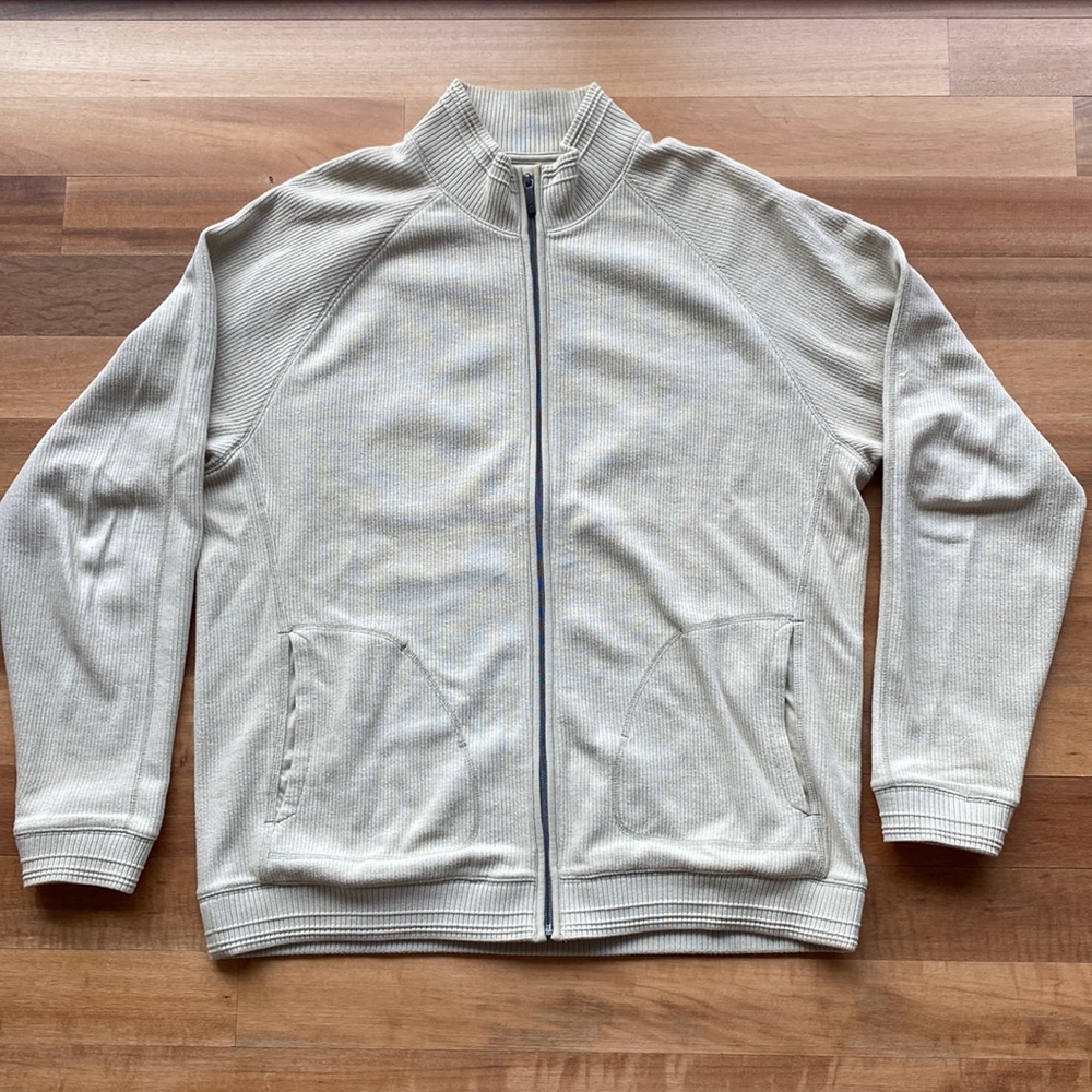 Tommy Bahama. Size L